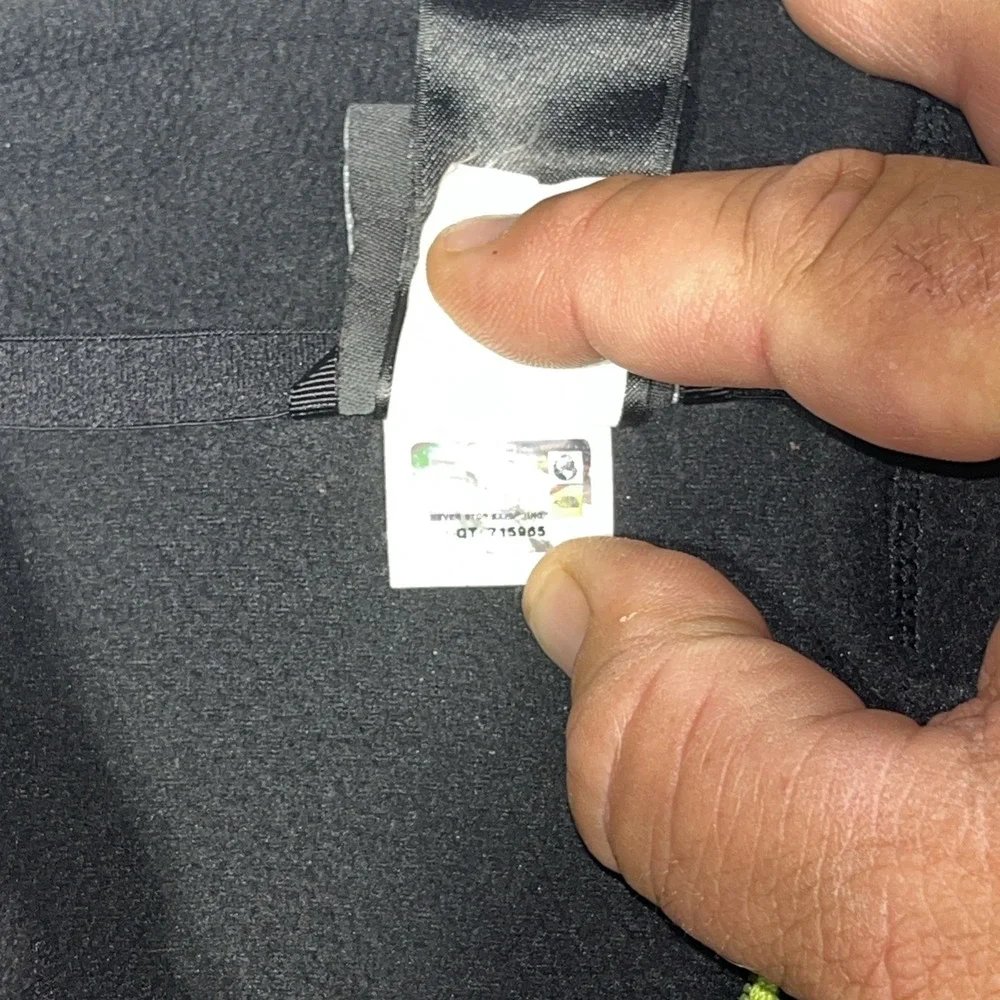The North Face Men's‎ TKA 100 Glacier 1/4 Zip Fleece Men's Small Pullover Black